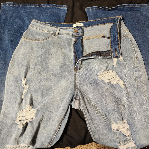 Flare Jeans - Picture 5 of 7